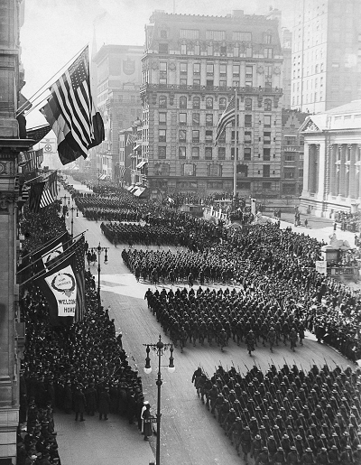 369th Infantry homecoming parade NYC 1919 400