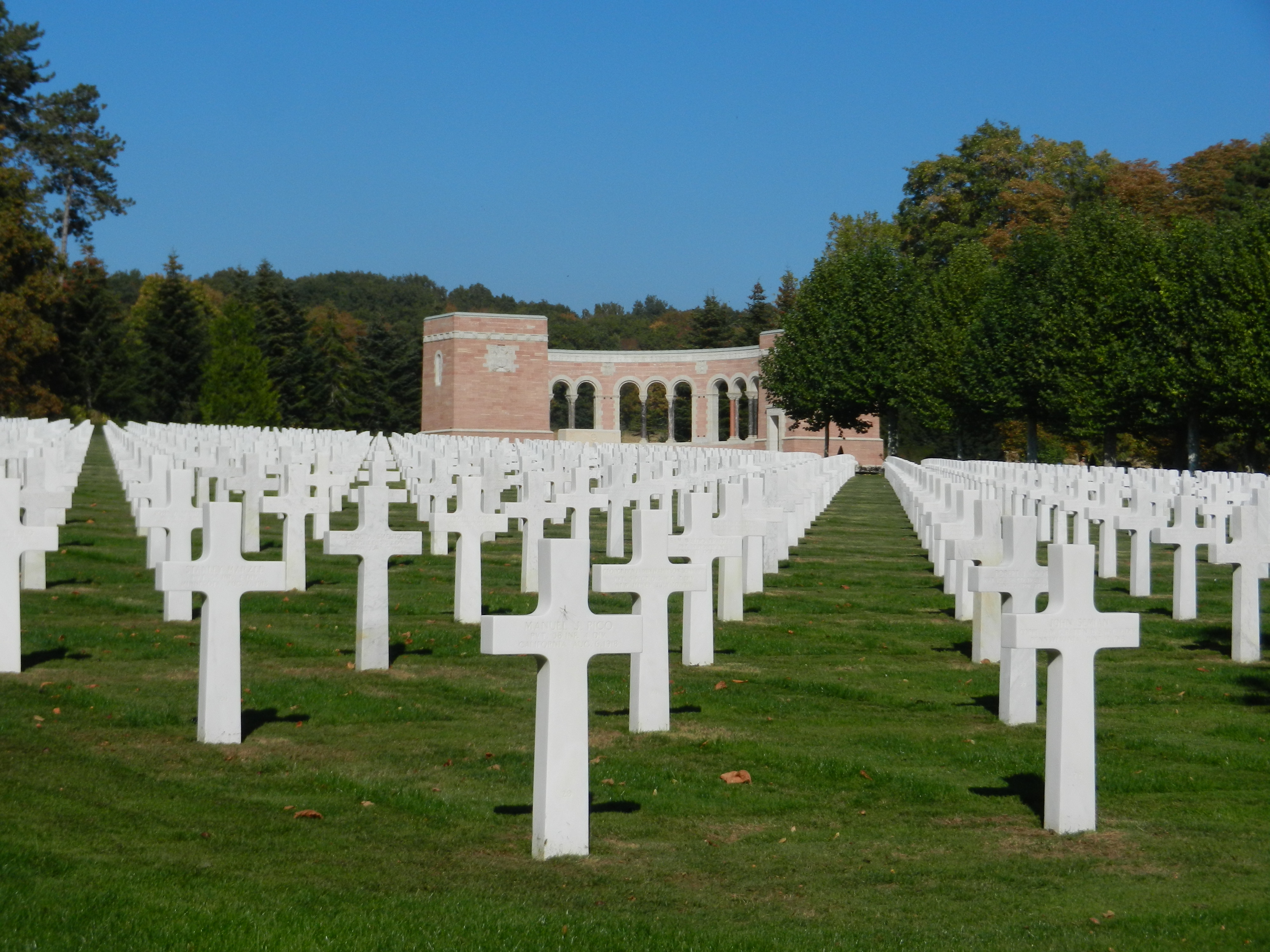10 10 oise aisne cemetery