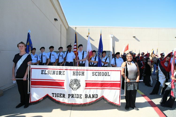 elsinore hs colorguard