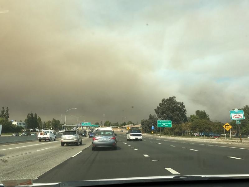 csuci fire from freeway 11 8 18