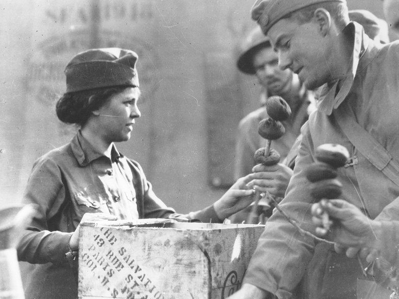 ww1 doughnut dollie