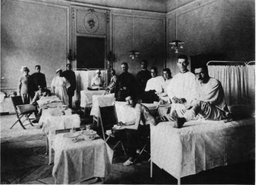 The dressing room at Hospital A of Base Hospital 32, with staff doughboy patients, circa 1918.