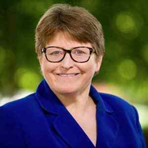 Photo of Laura McCarty