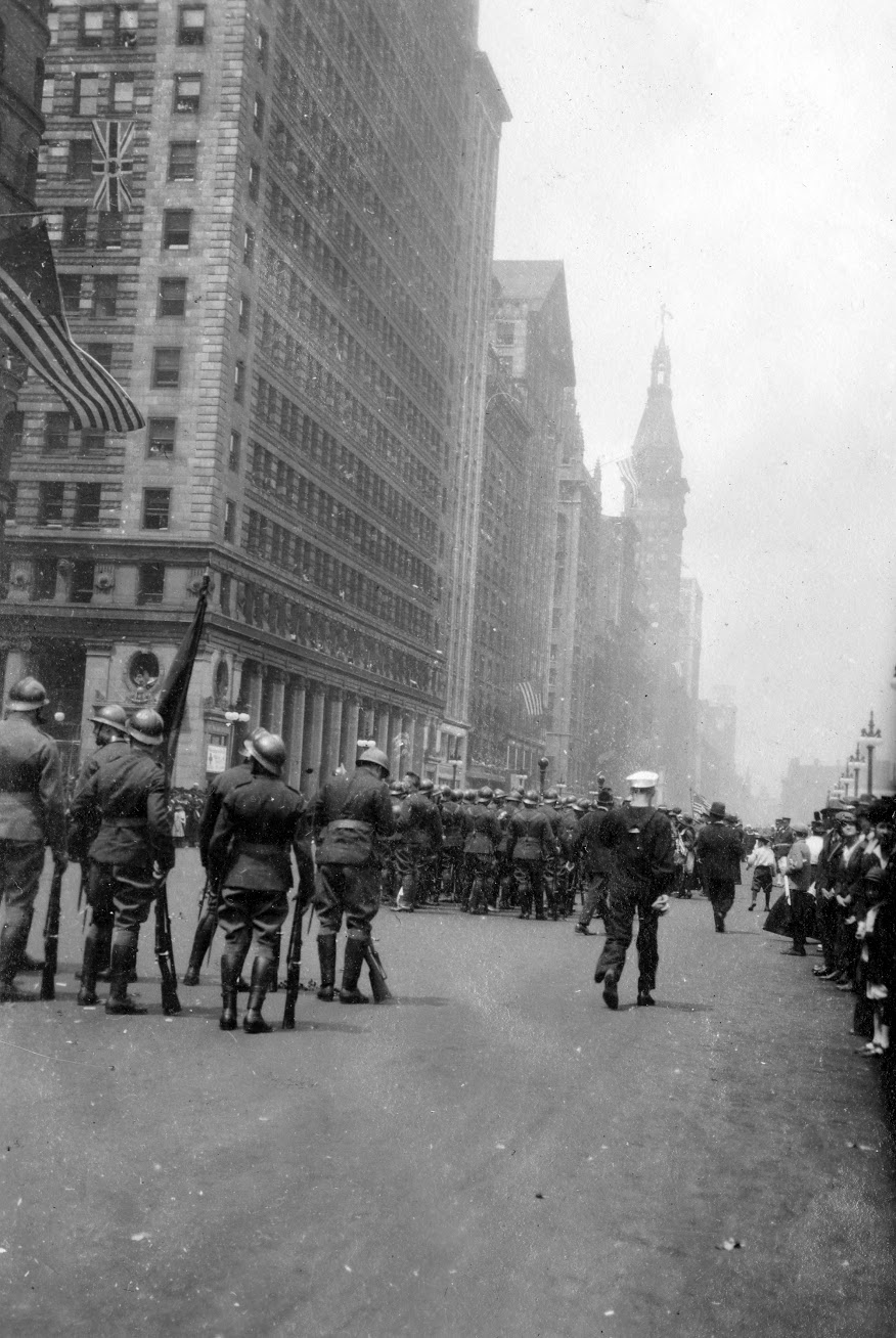 1 b CHICAGO parade Michigan Avenue