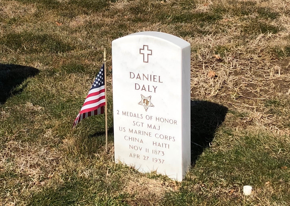 Daly headstone 1000
