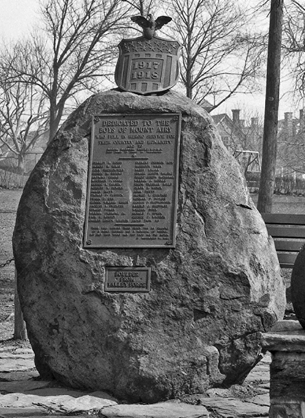 Mount Airy Monument Detail 600