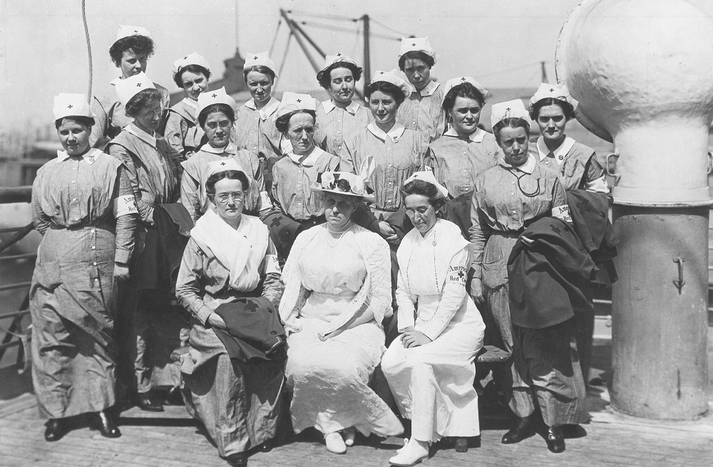 Nurses aboard ship 1000