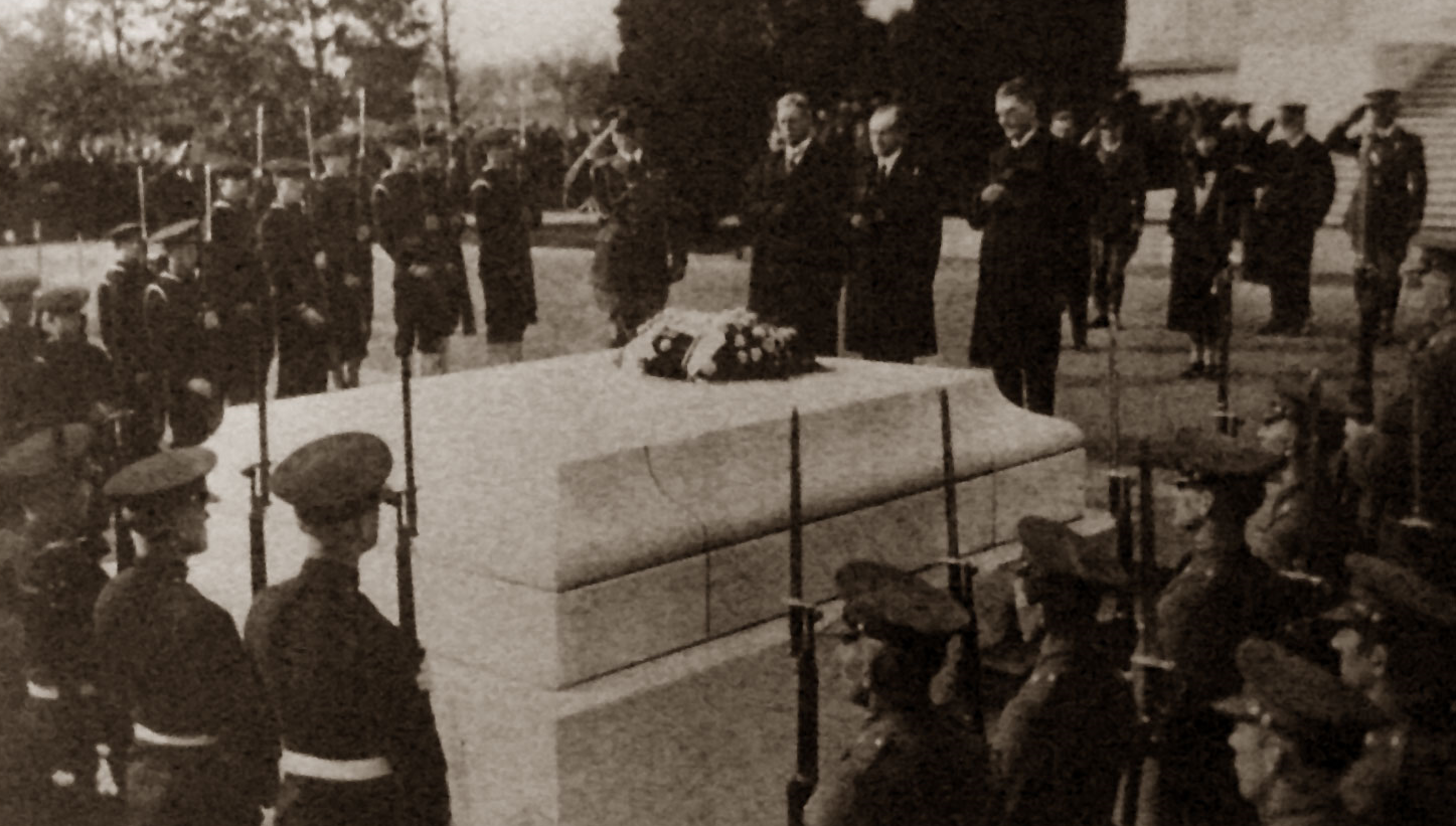interment WWI unknown soldier crop