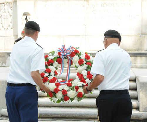 RI NG wreath