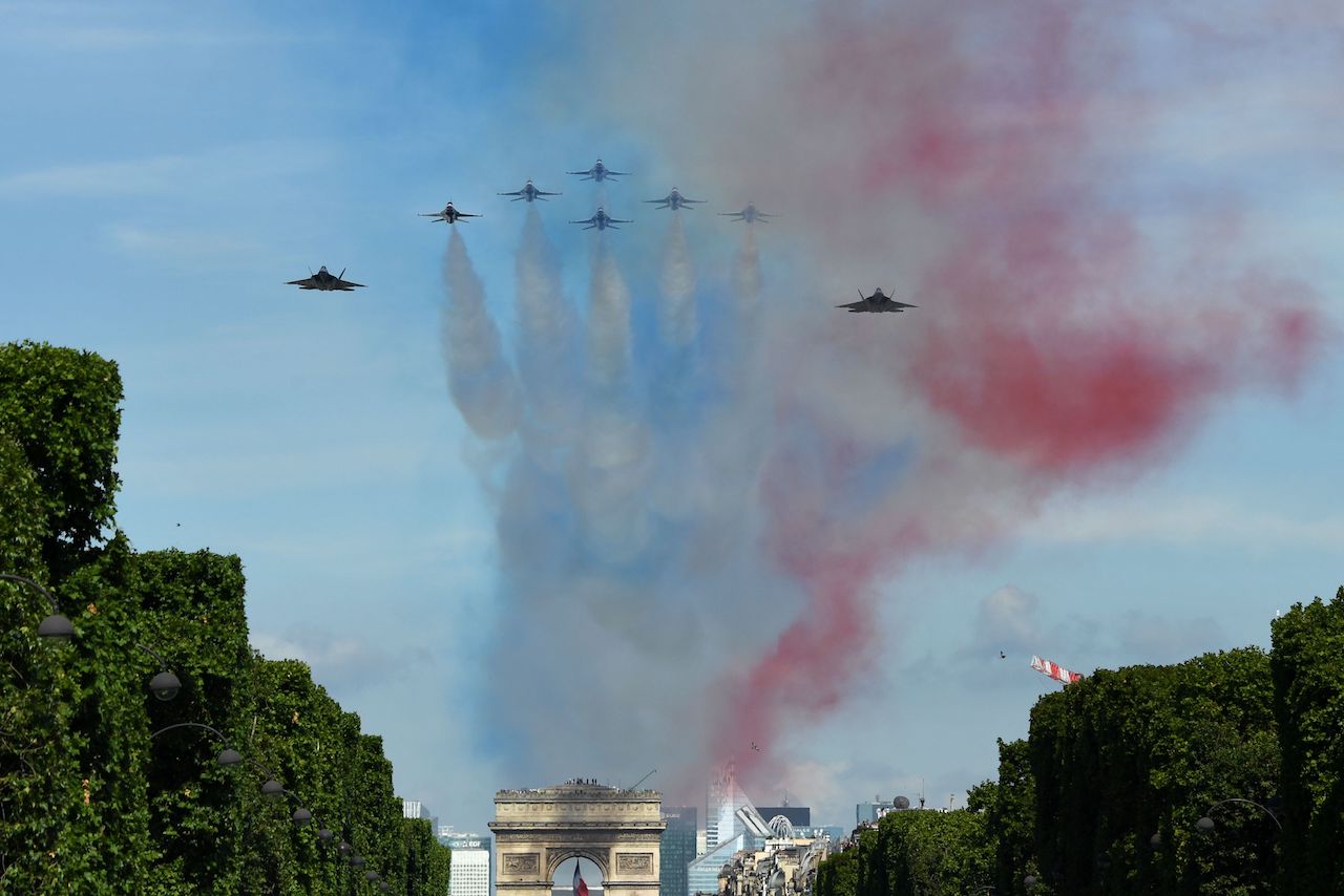 parata 14 luglio parigi 05