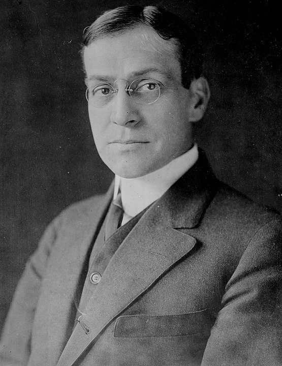 555px Newton Baker Bain bw photo portrait