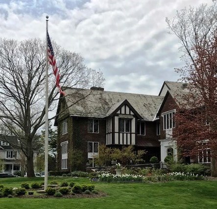 Zoom on the image : WWI Memorial - Spring Lake Community House
