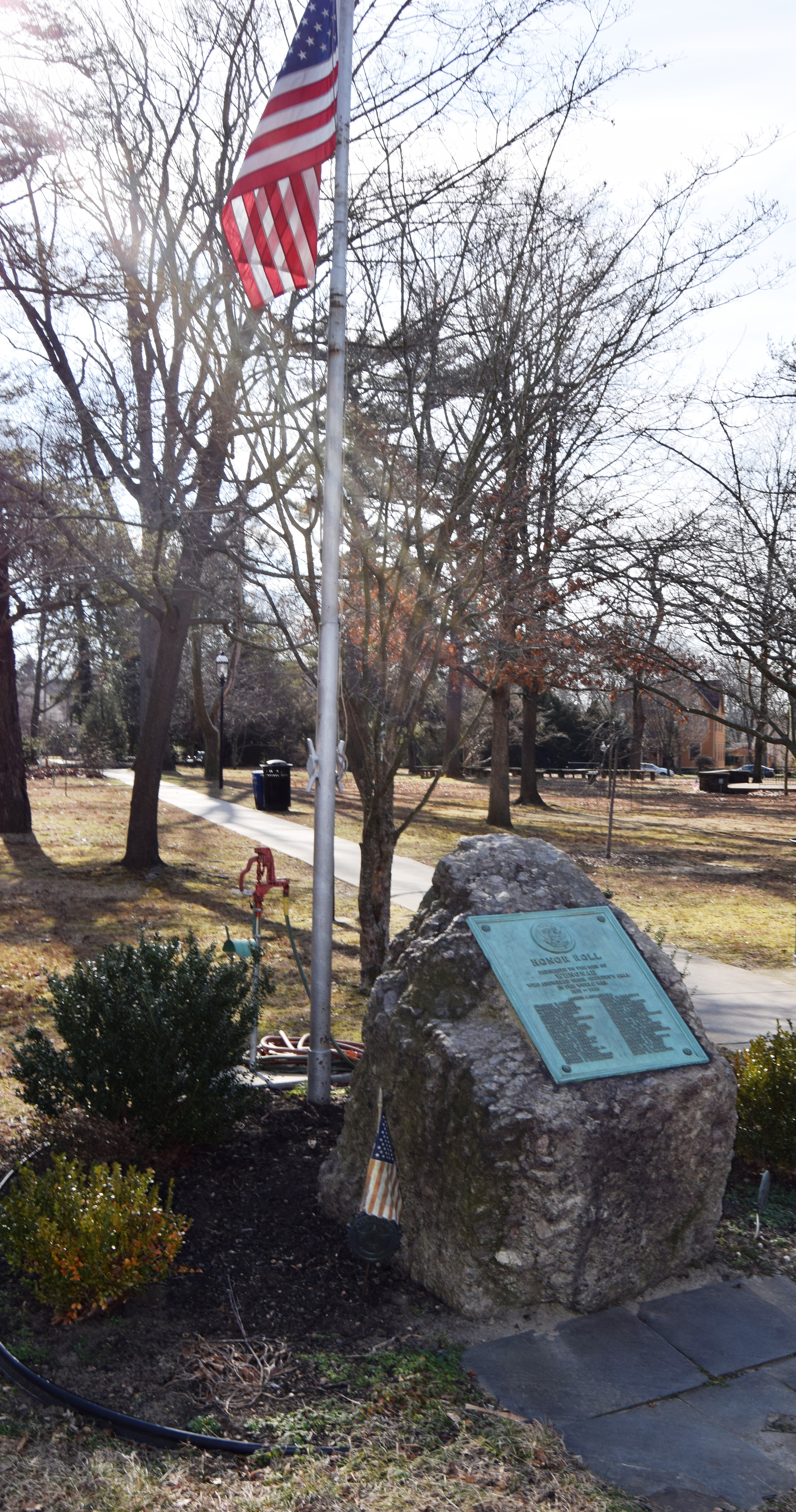 Zoom on the image : WWI Honor Roll - Wenonah