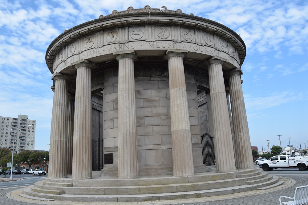 Zoom on the image : Liberty in Distress Monument - Atlantic City