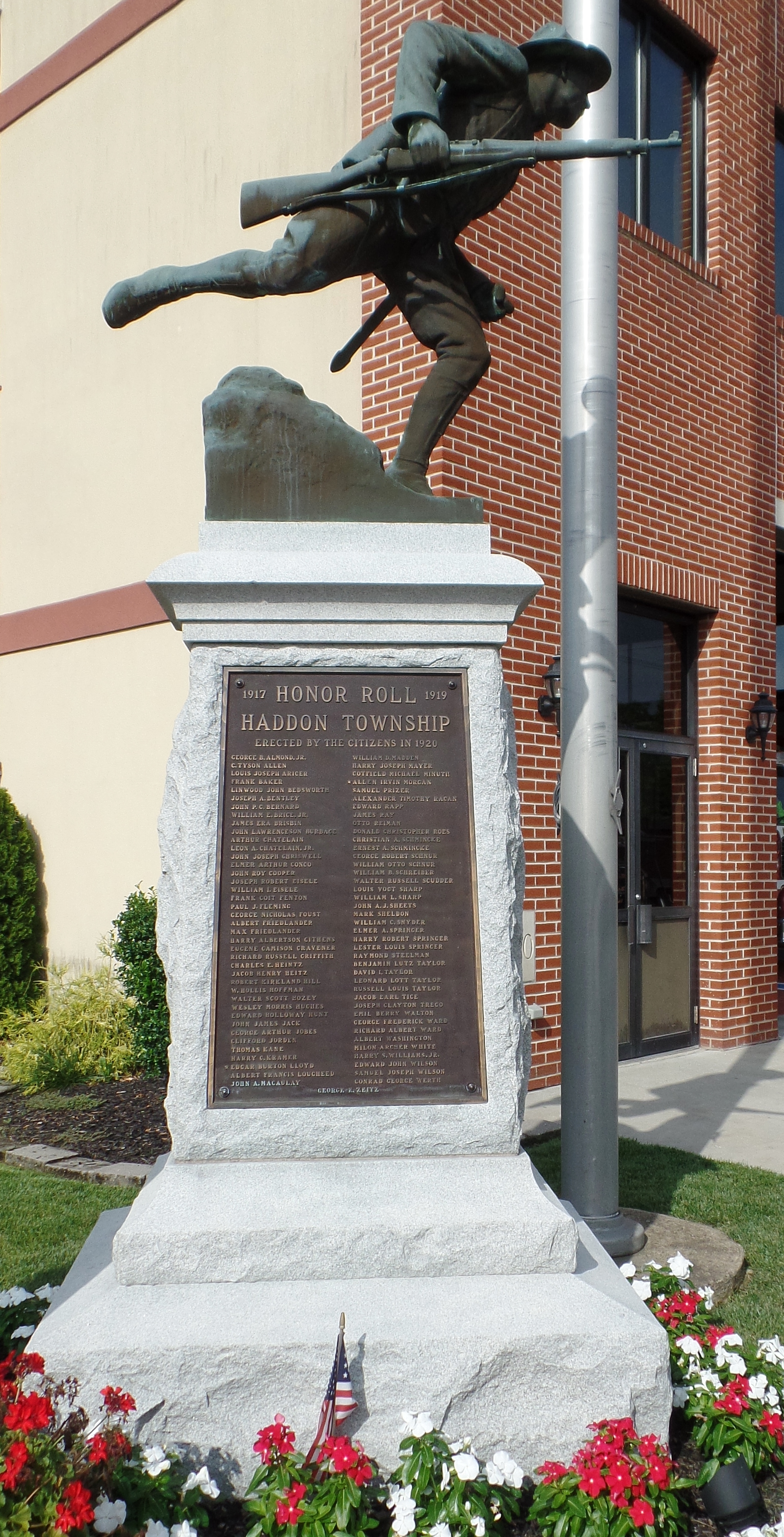 Zoom on the image : Doughboy - Haddon Township
