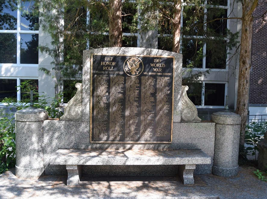 Zoom on the image : WWI Memorial - Haddonfield