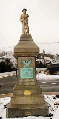 Zoom on the image : Doughboy WWI Monument - Highlands