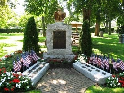 Zoom on the image : Veterans Monument - Hillsdale