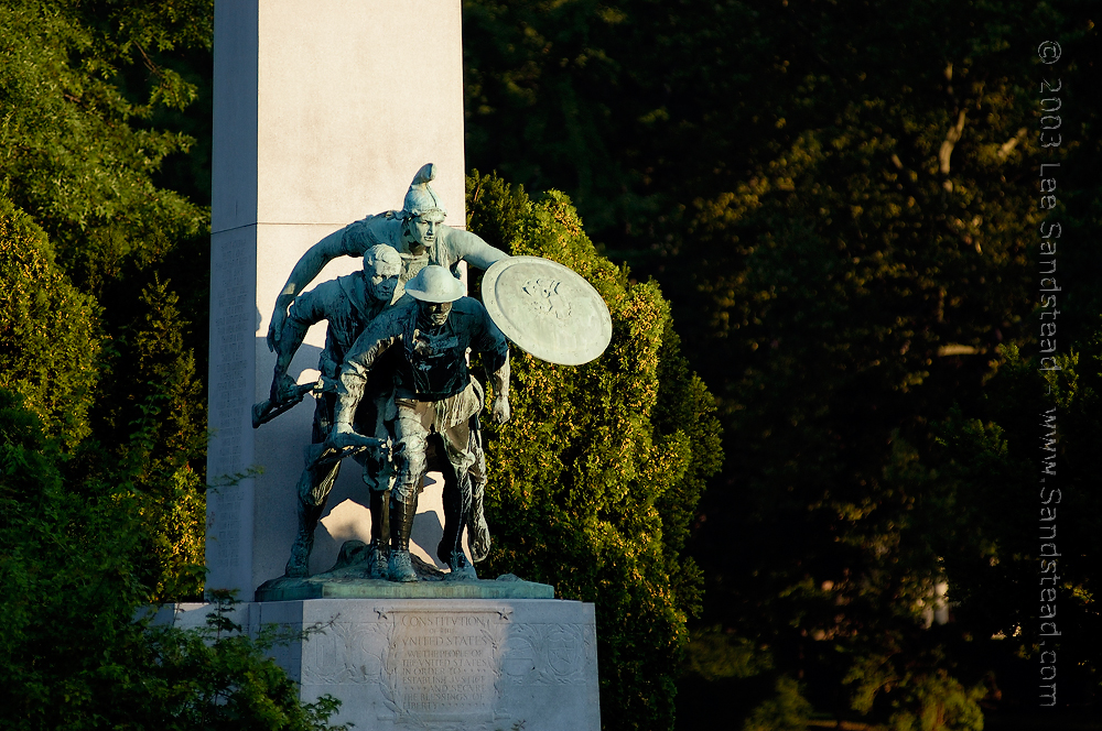 Zoom on the image : Soldiers & Sailors WWI Monument - Montclair