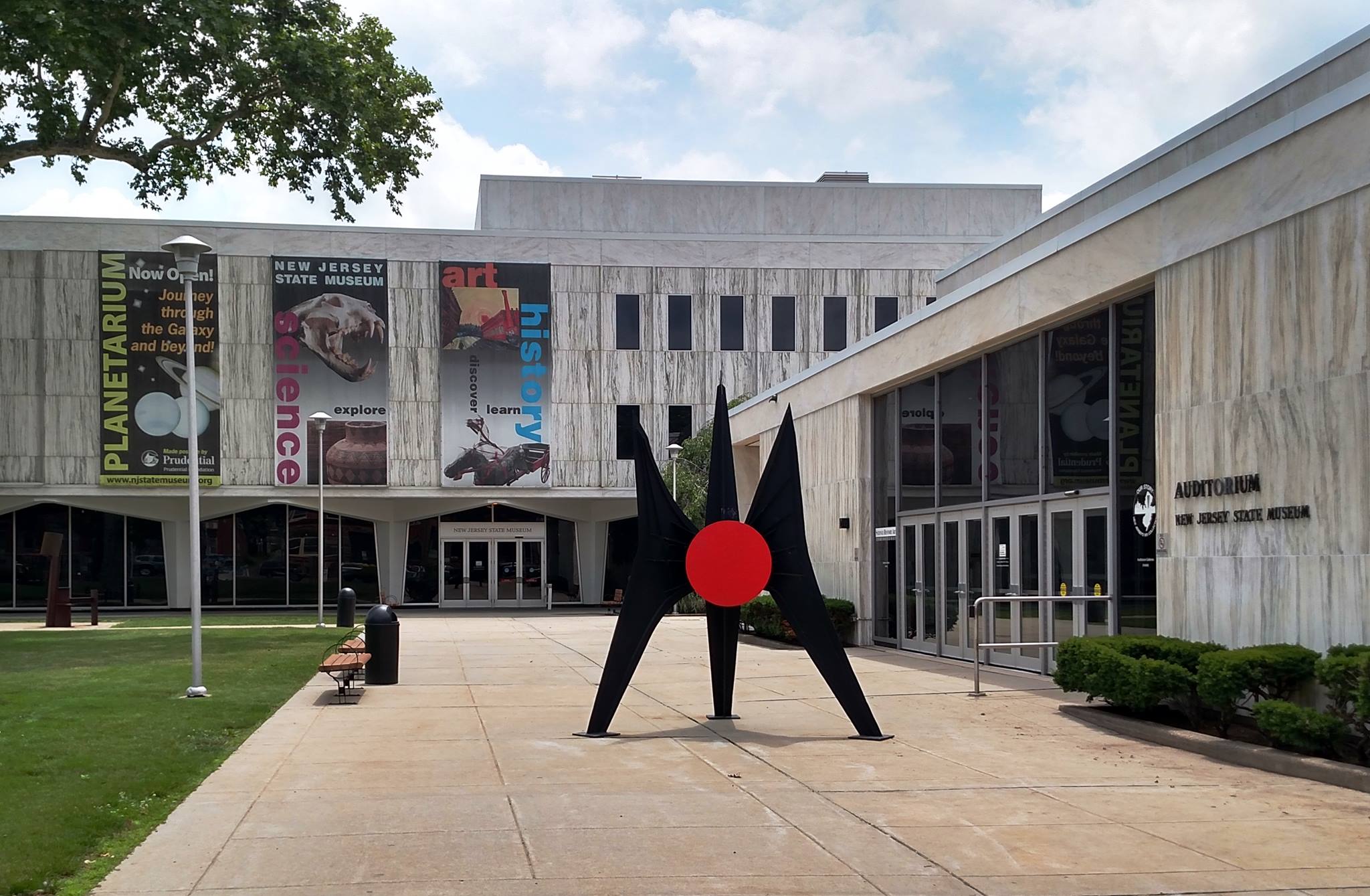 Zoom on the image : NJ State Museum
