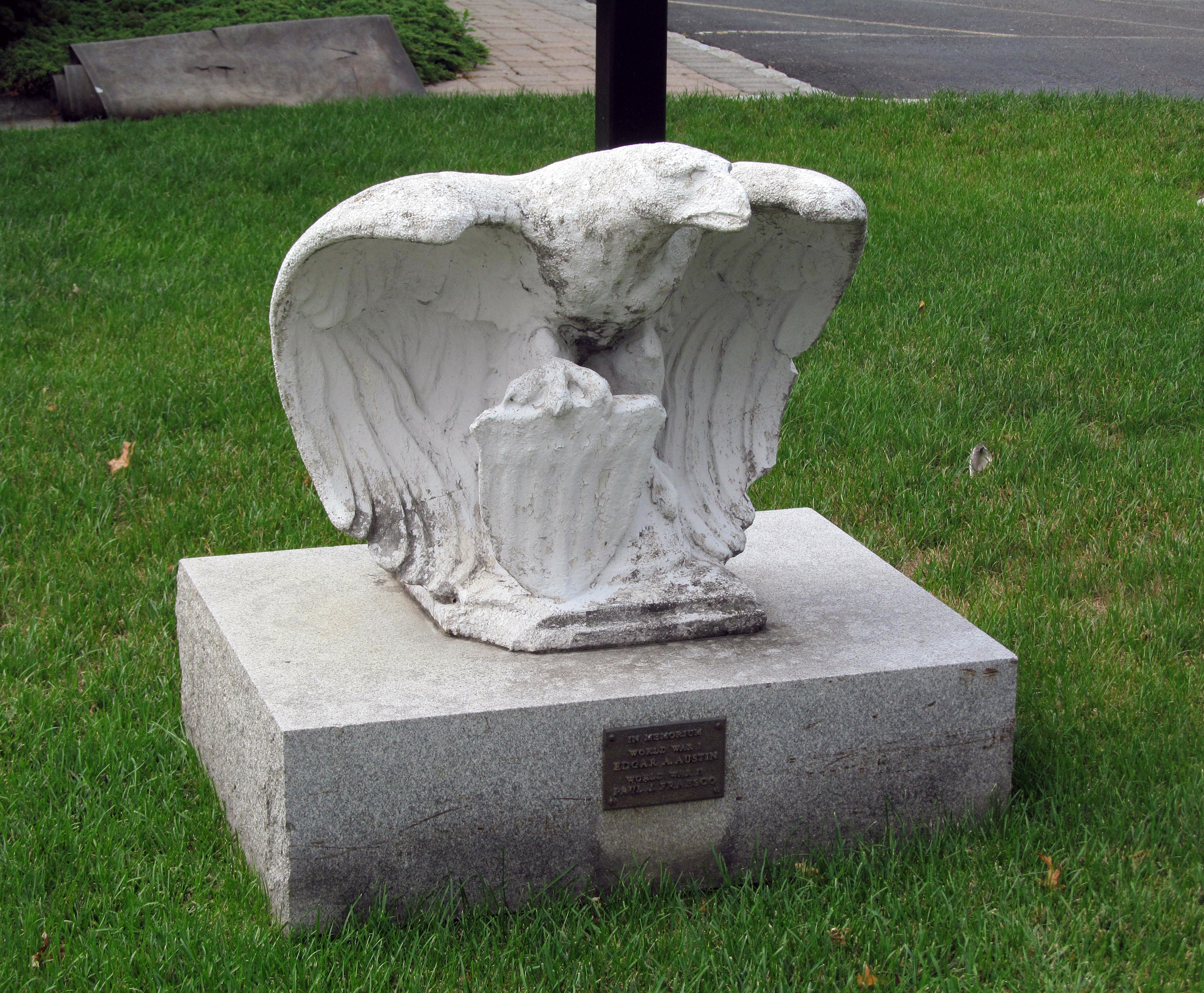 Zoom on the image : World War Memorial - Norwood
