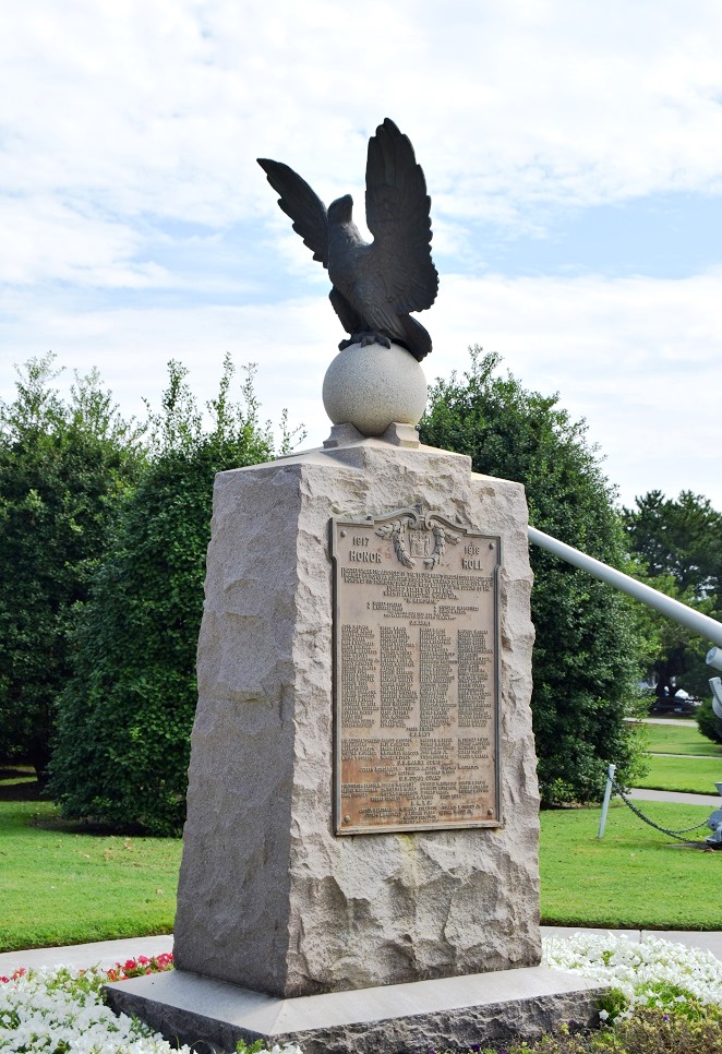 Zoom on the image : War Memorial - Ocean City