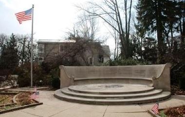 Zoom on the image : Princeton Wars Memorial 