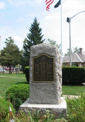 Zoom on the image : WWI Monument - Westwood