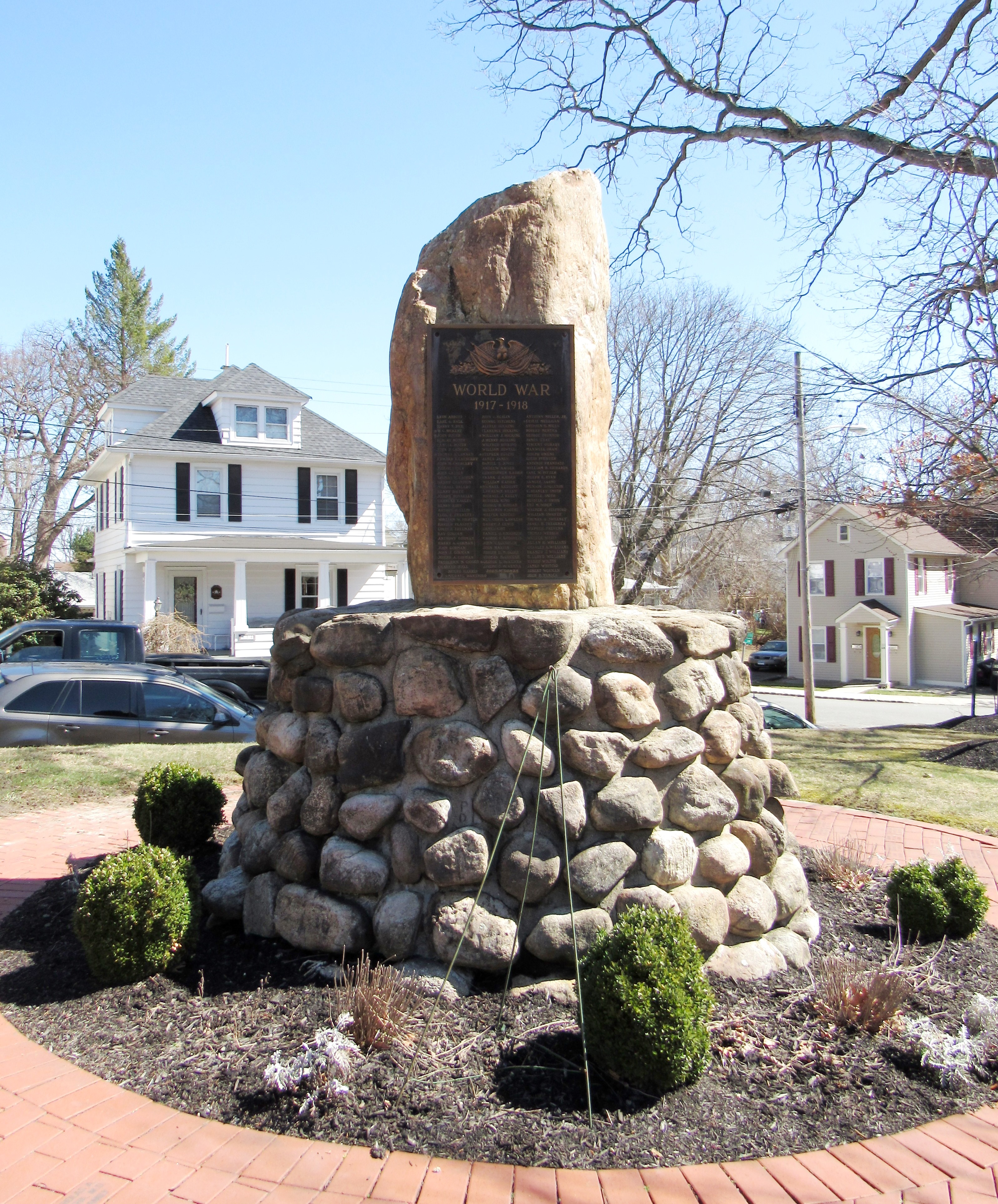 Zoom on the image : WWI Monument - Wharton
