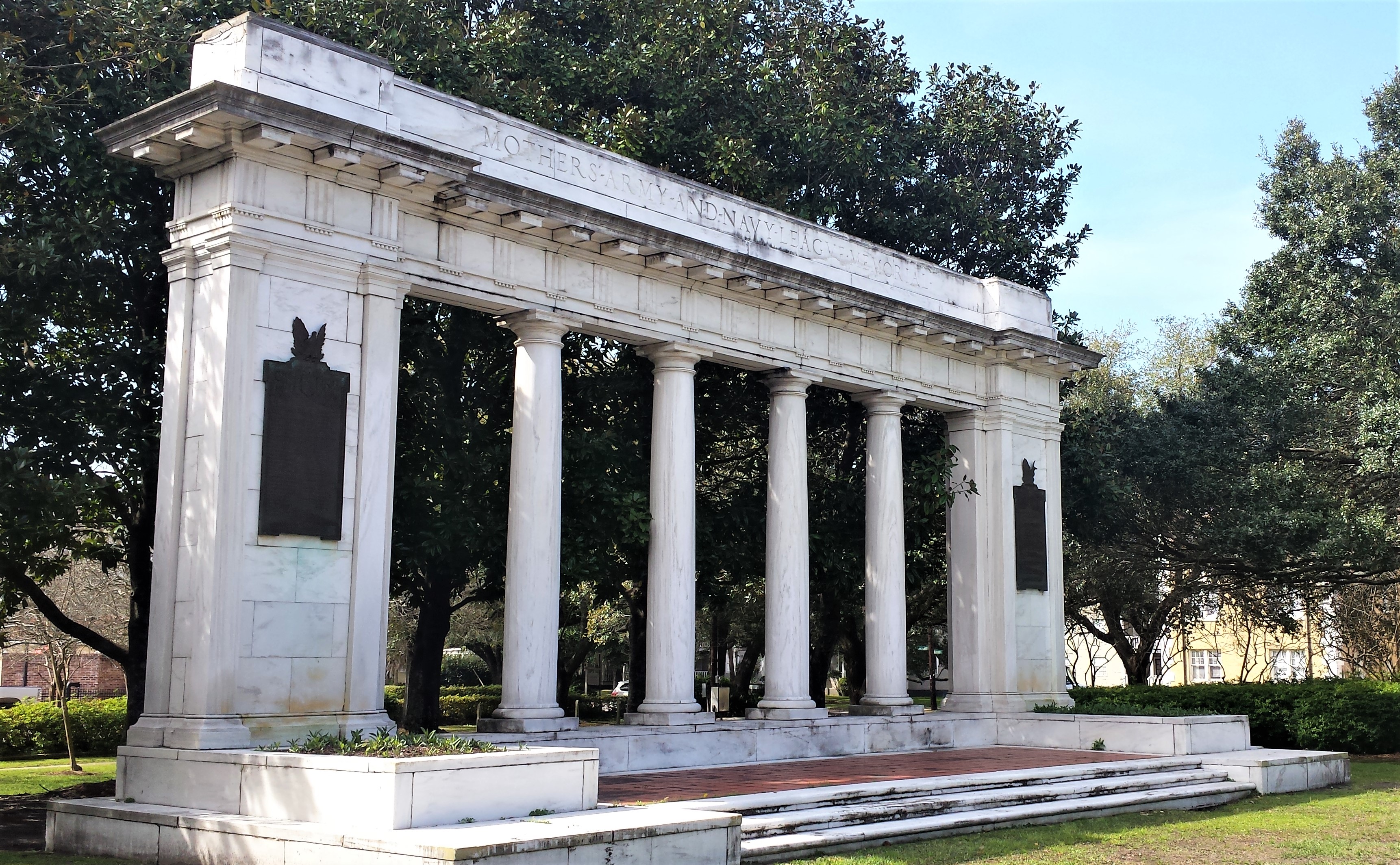 Zoom on the image : Soldiers and Sailors Monument