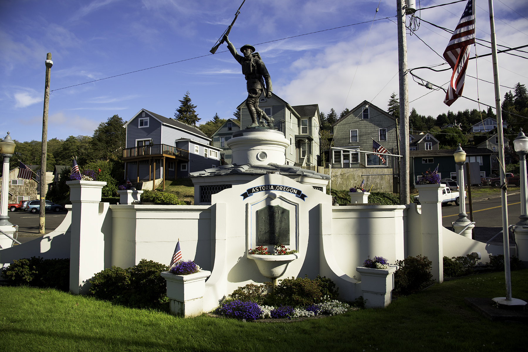 Zoom on the image : Doughboy Monument -- Astoria