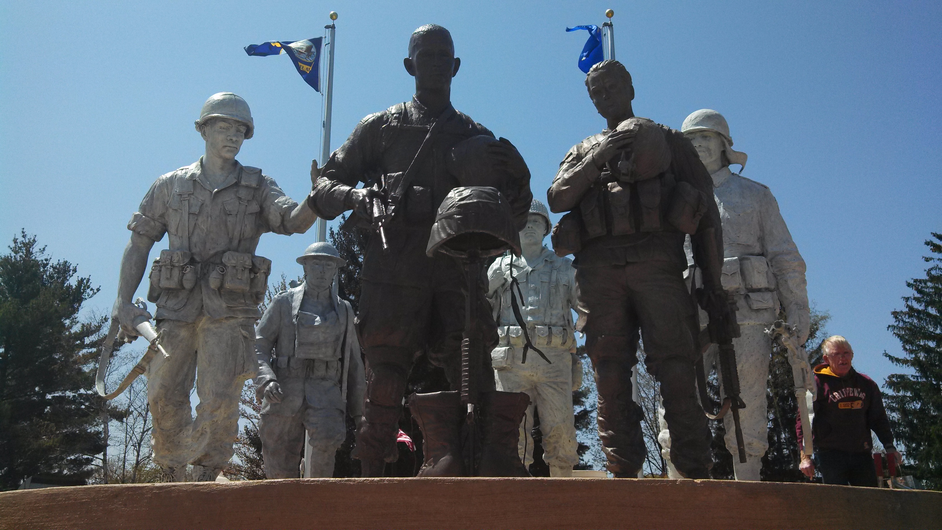 Zoom on the image : Coleman Veterans Memorial