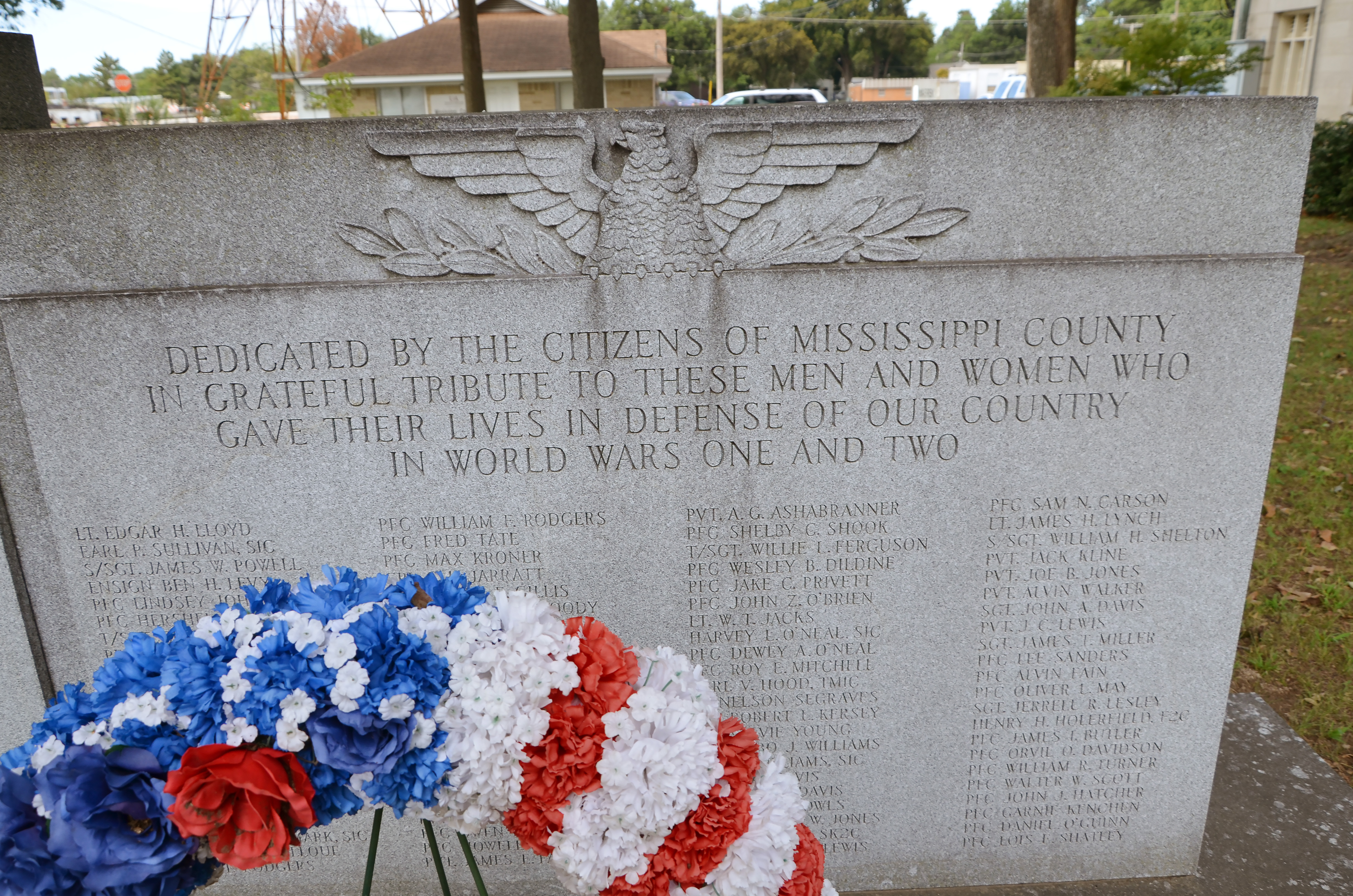 Zoom on the image : Mississippi County War Memorial