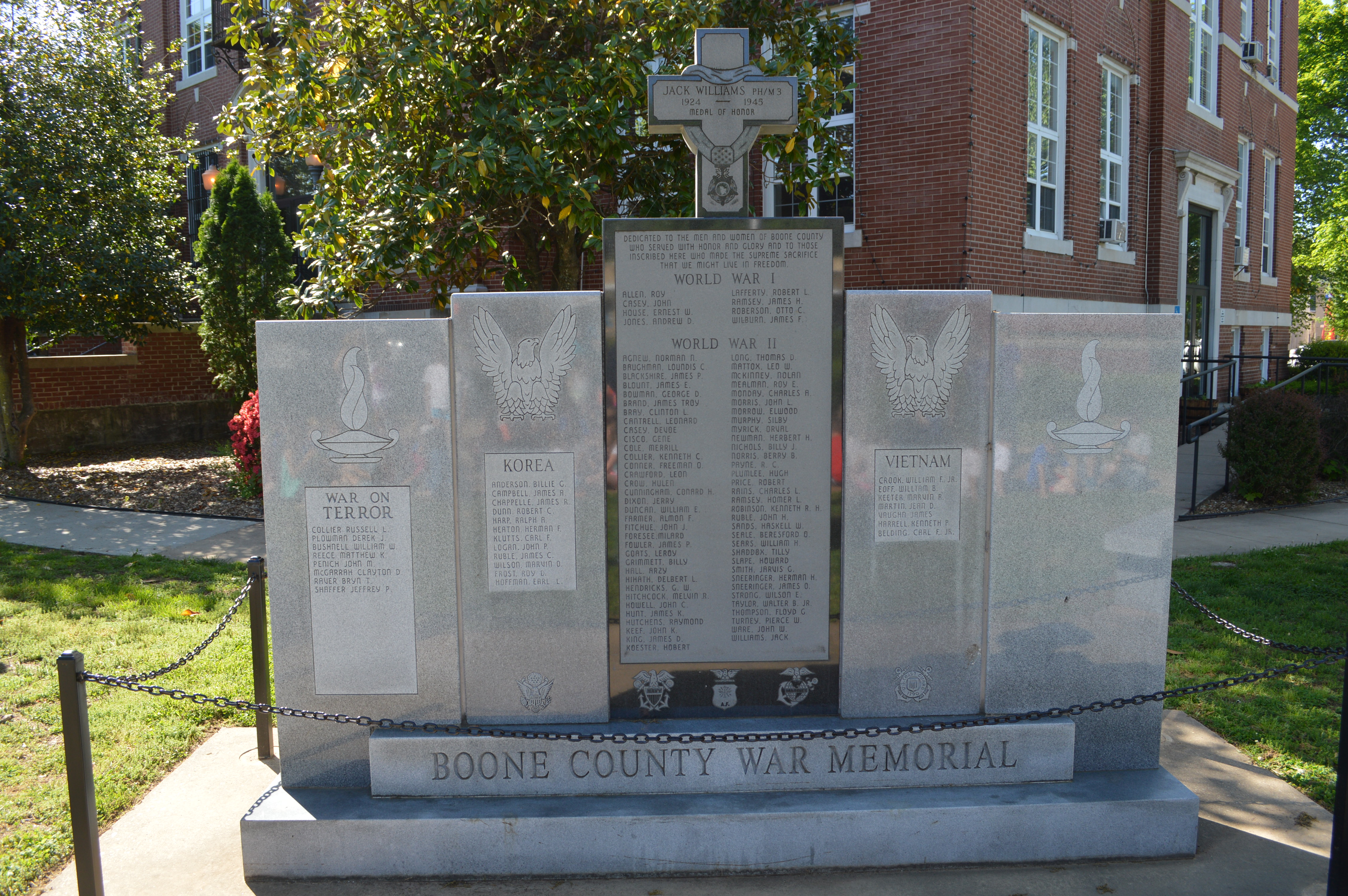 Zoom on the image : Boone County Courthouse