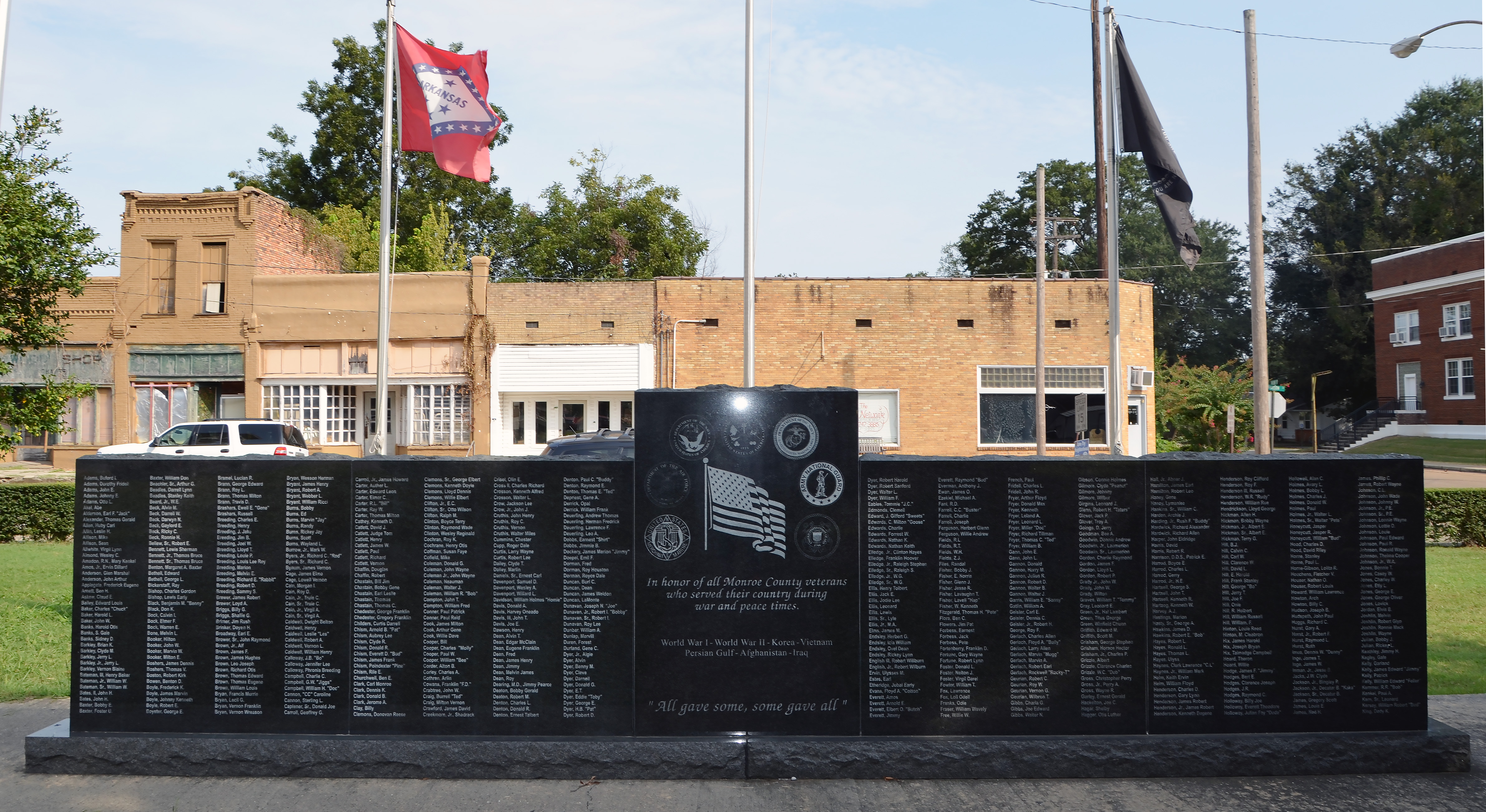 Zoom on the image : Monroe County Veterans Memorial