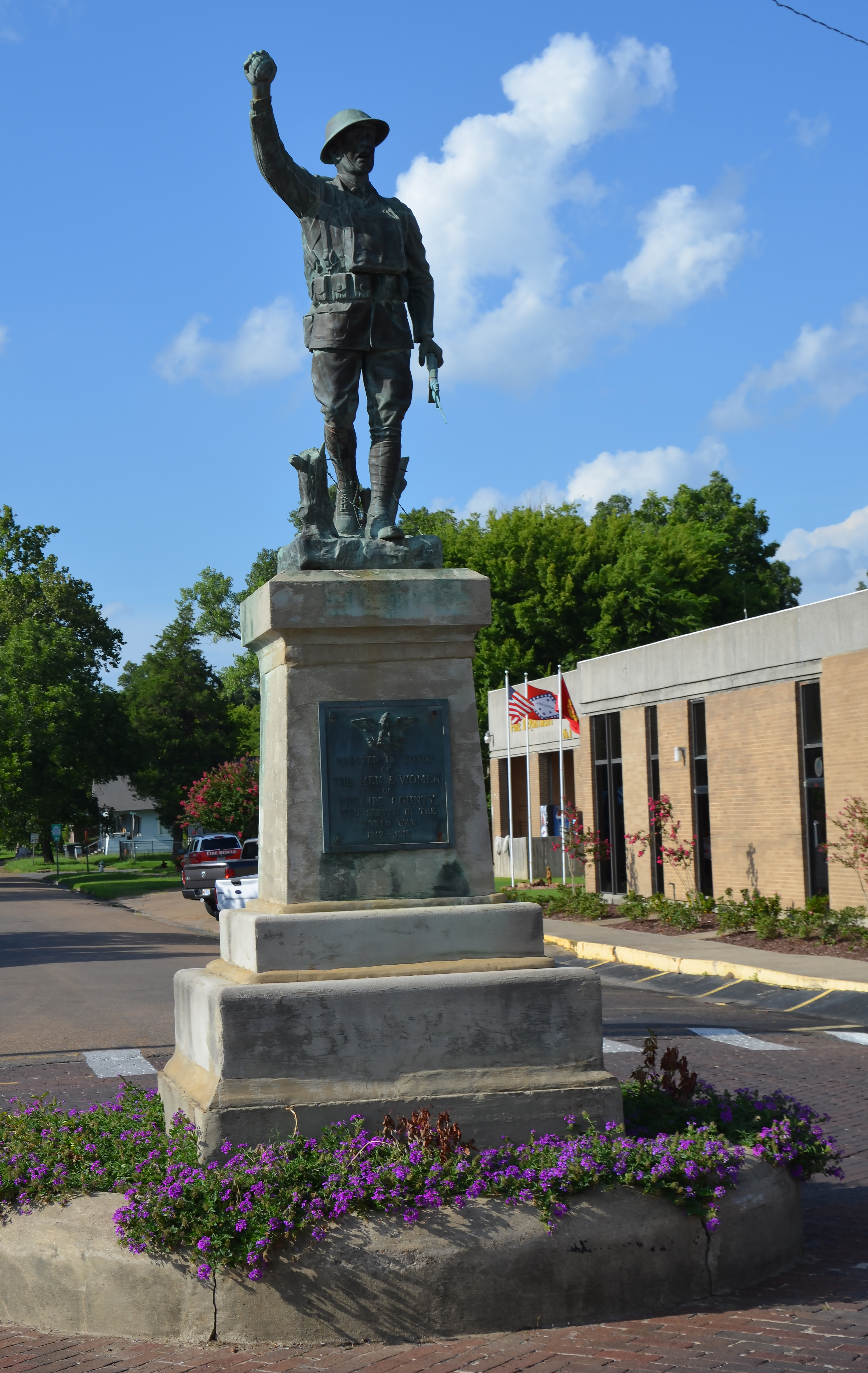 Zoom on the image : Spirit of the American Doughboy