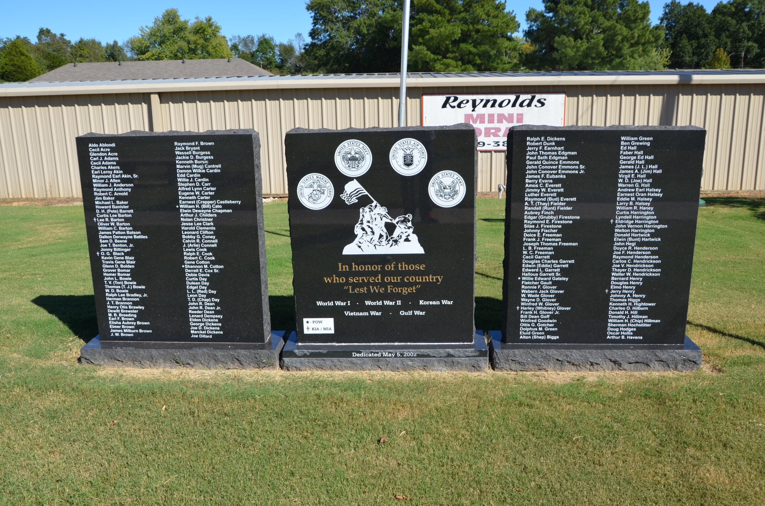 Zoom on the image : Greenbrier War Memorial