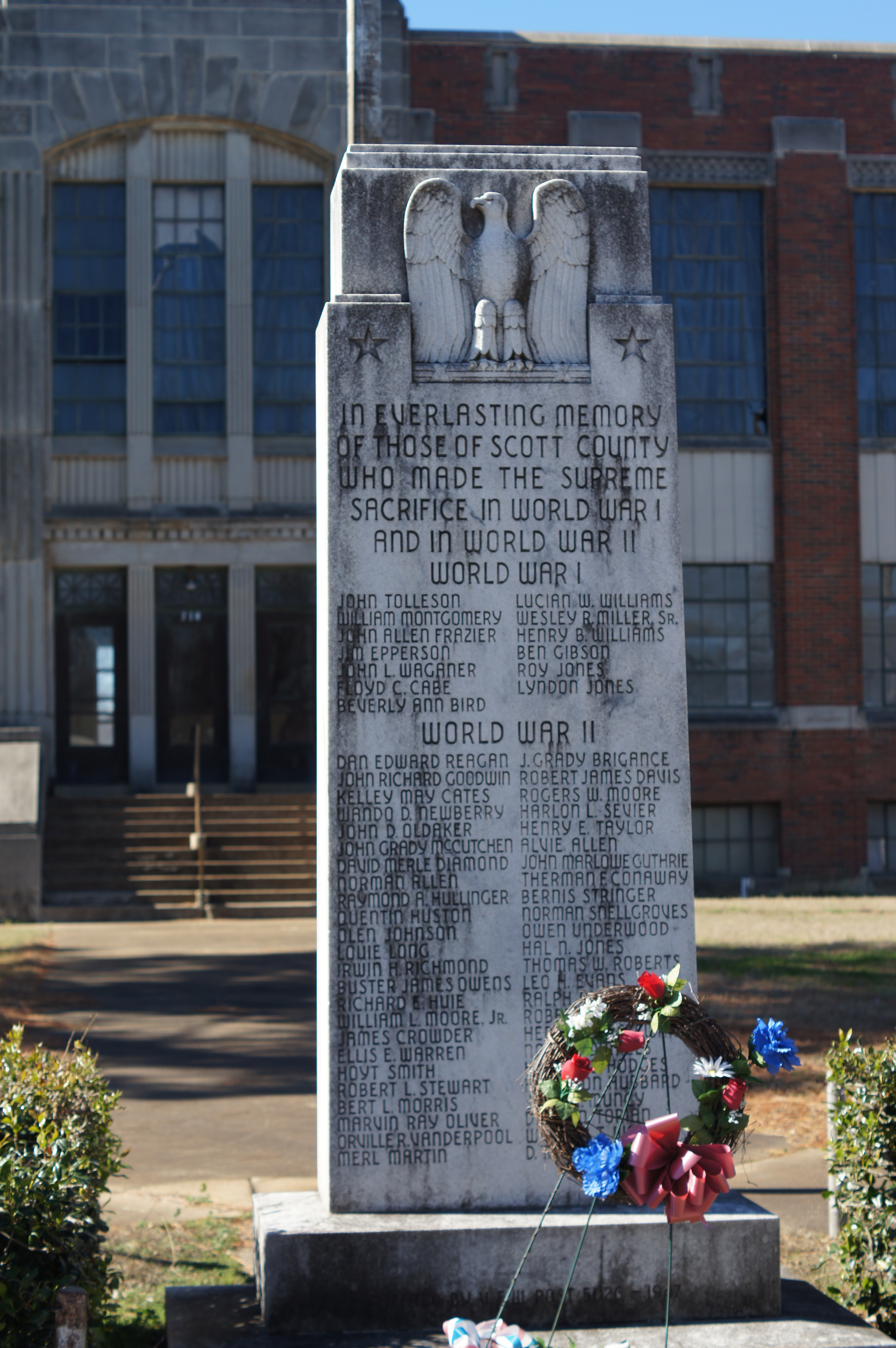 Zoom on the image : Old Scott County Courthouse