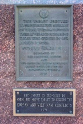 Zoom on the image : Churubusco War Memorial