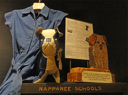 Zoom on the image : Evelyn Lehman Culp Heritage Collection / Nappanee Public Library