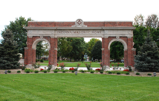 Zoom on the image : Masonic Home Memorial Gate