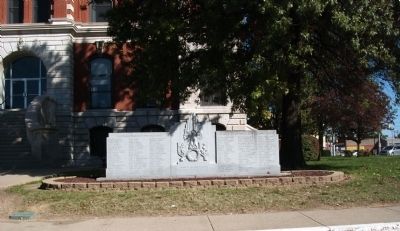 Zoom on the image : Gibson County World War I and II Honor Roll
