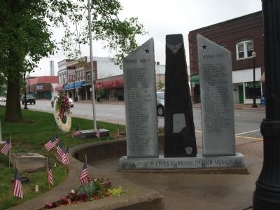 Zoom on the image : Hendricks County All Wars Veterans Memorial