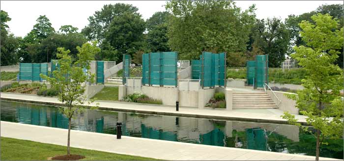 Zoom on the image : National Medal of Honor Memorial