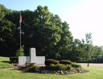 Zoom on the image : Henry County War Memorial
