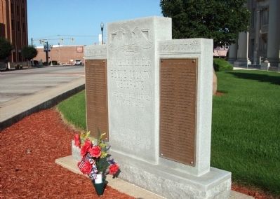 Zoom on the image : Boone County Multi-War Memorial