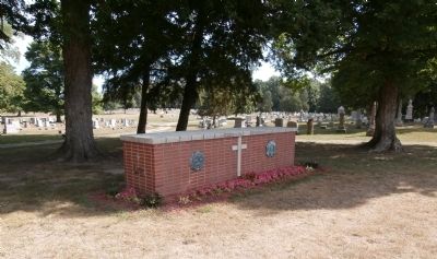 Zoom on the image : Crawfordsville "Lest We Forget" Veterans Memorial