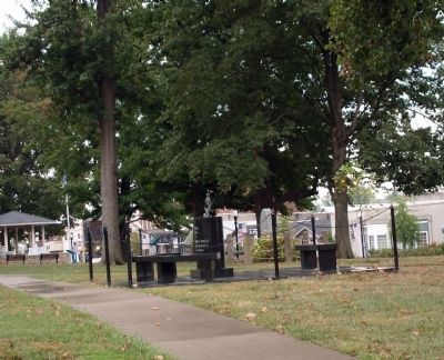 Zoom on the image : Perry County Army & Air National Guard Veterans Memorial