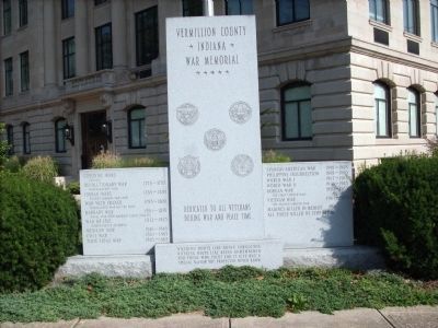 Zoom on the image : Vermillion County War Memorial