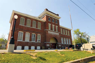 Zoom on the image : Warrick County Museum